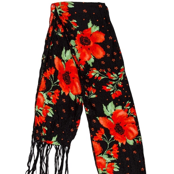 Dolce & Gabbana D&G vintage
Floral Fringe Scarf - Picture 2 of 9